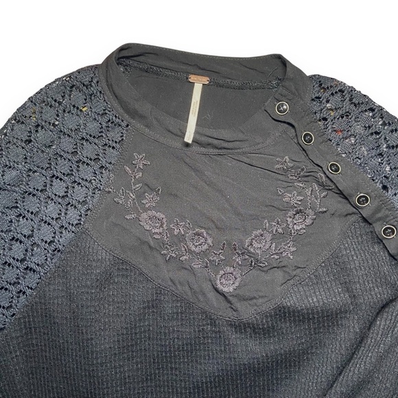 Free People Sweetest Thing Thermal Top Lace Sleeves Black Small Embroidered - Picture 7 of 8